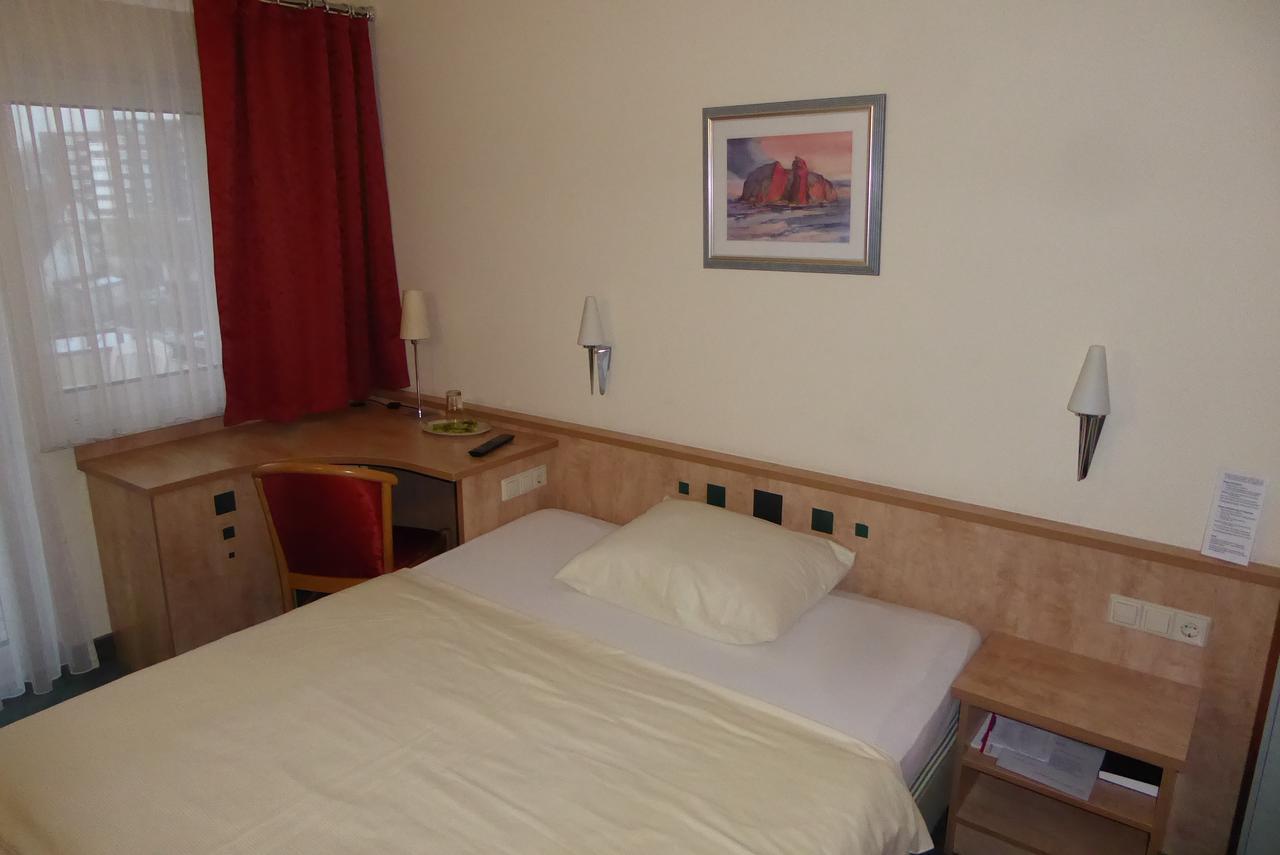 Hotel Ring Park Buchen  Extérieur photo