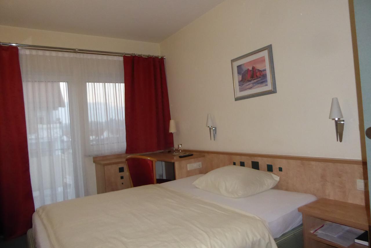 Hotel Ring Park Buchen  Extérieur photo