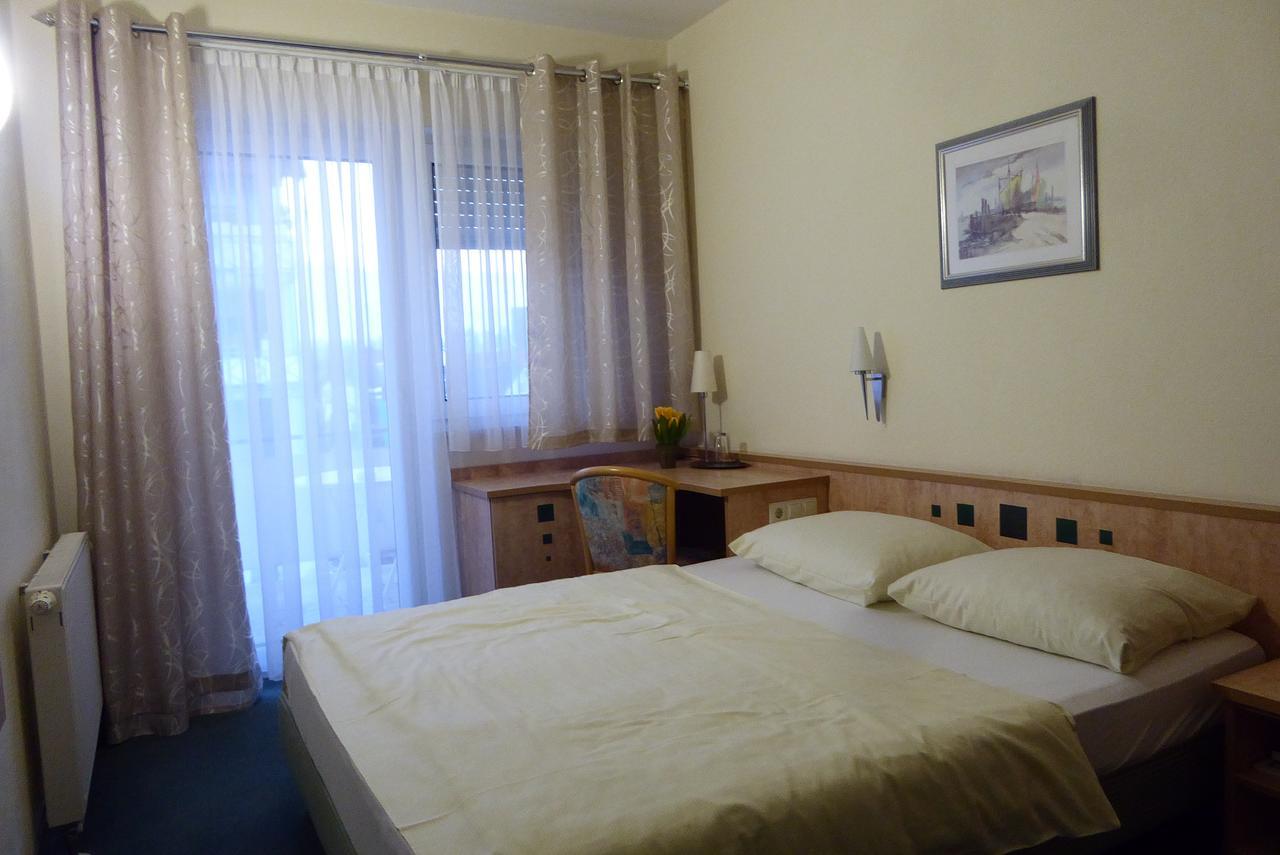 Hotel Ring Park Buchen  Extérieur photo