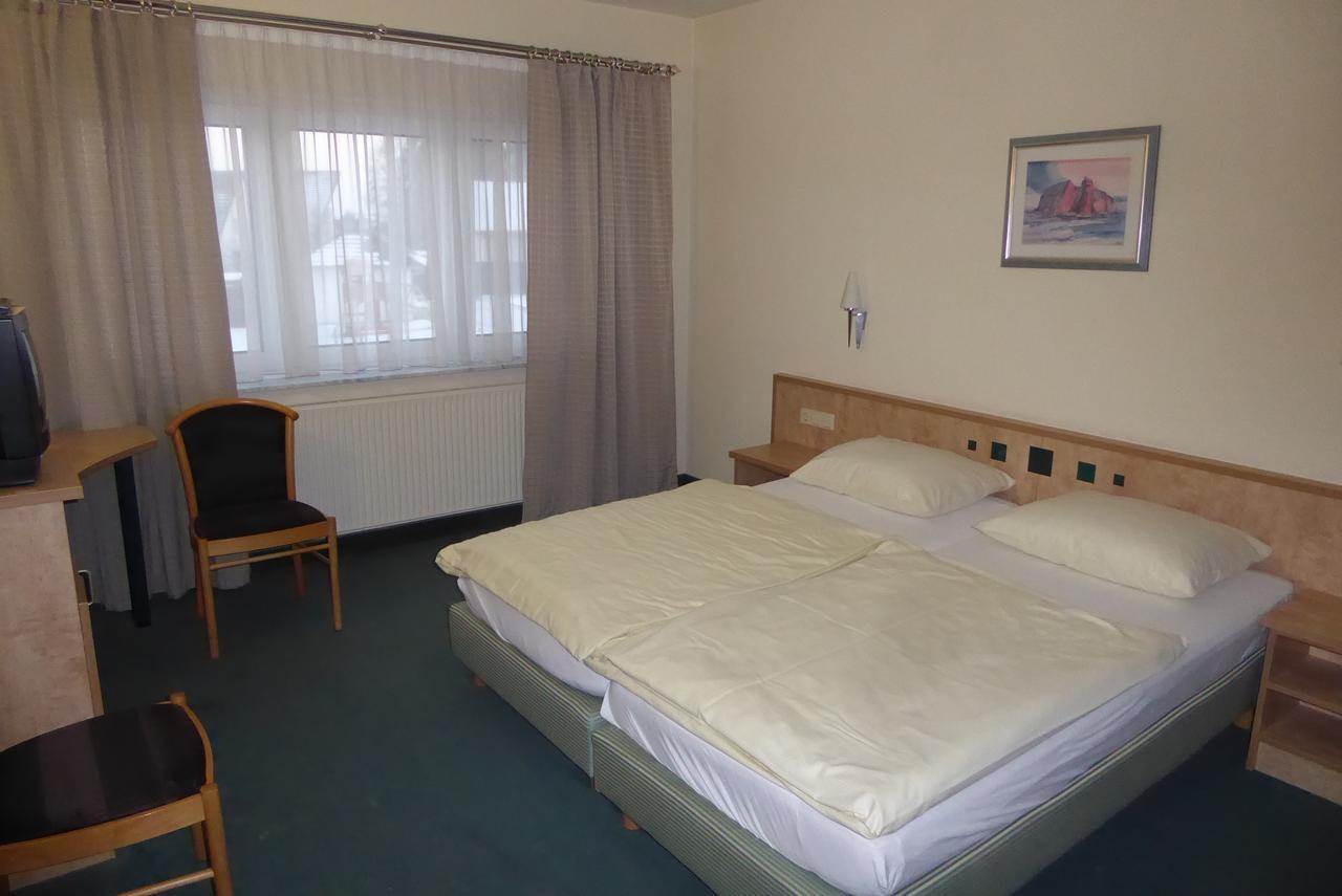 Hotel Ring Park Buchen  Extérieur photo